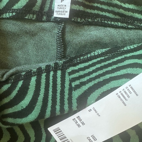 Green and Black Swirl Pattern Pants NWT Urban Outfitters Size Small - Picture 4 of 4